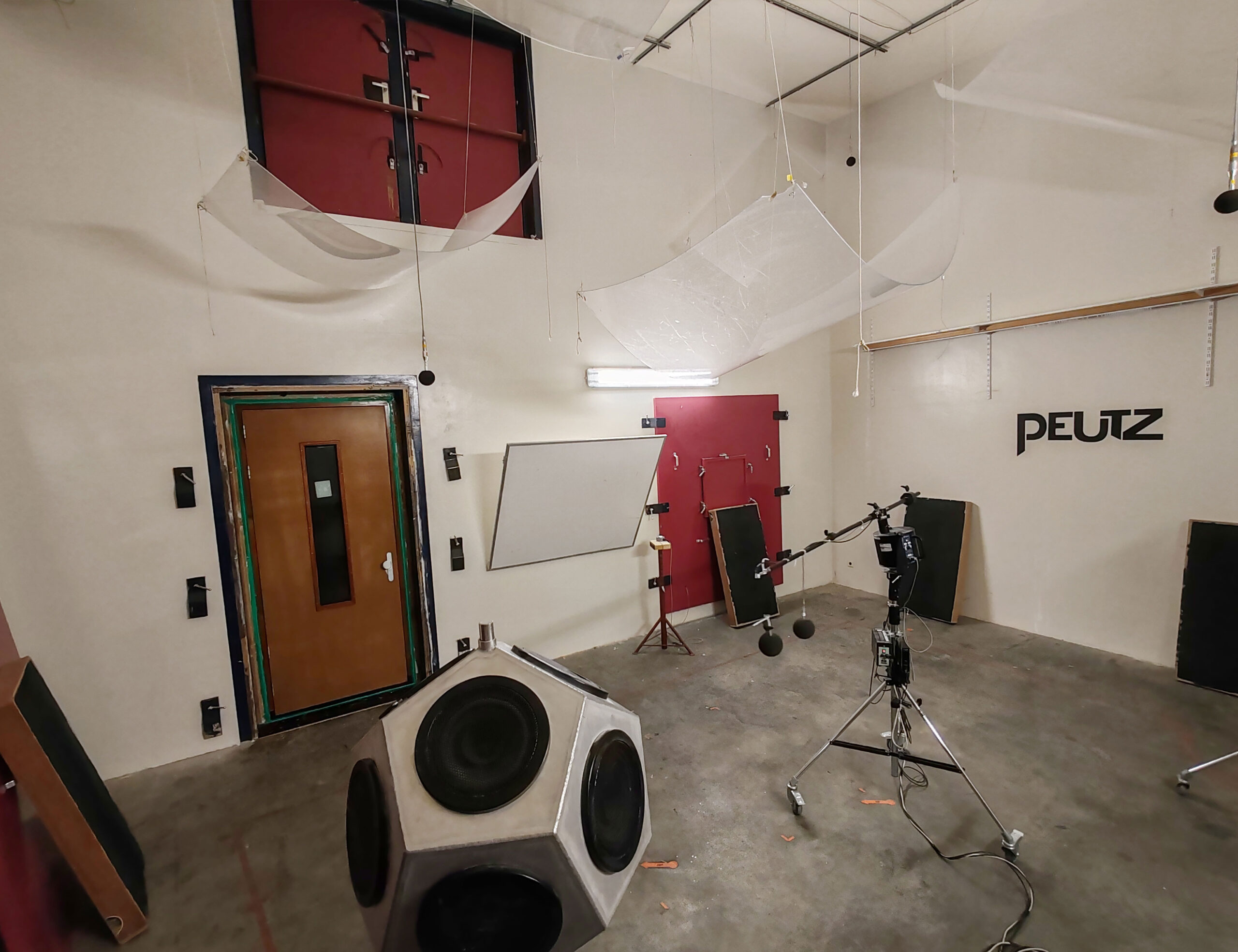 Peutz-KEGRO-geluidsisolatie-test-42-dB-Rw-p